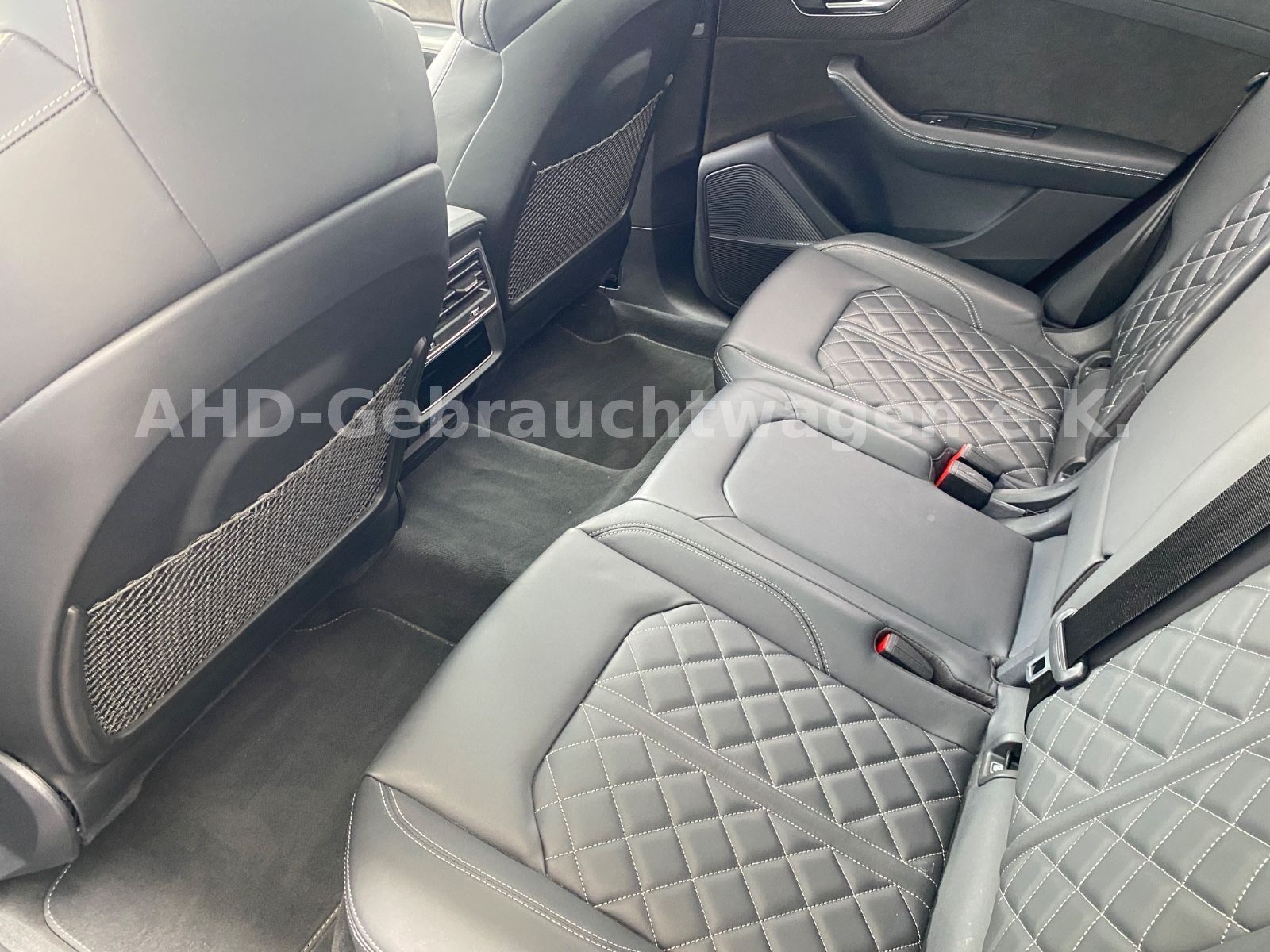 Fahrzeugabbildung Audi SQ8 4.0 TDI AHK B&O 360° Carbon Matrix Rauten 22