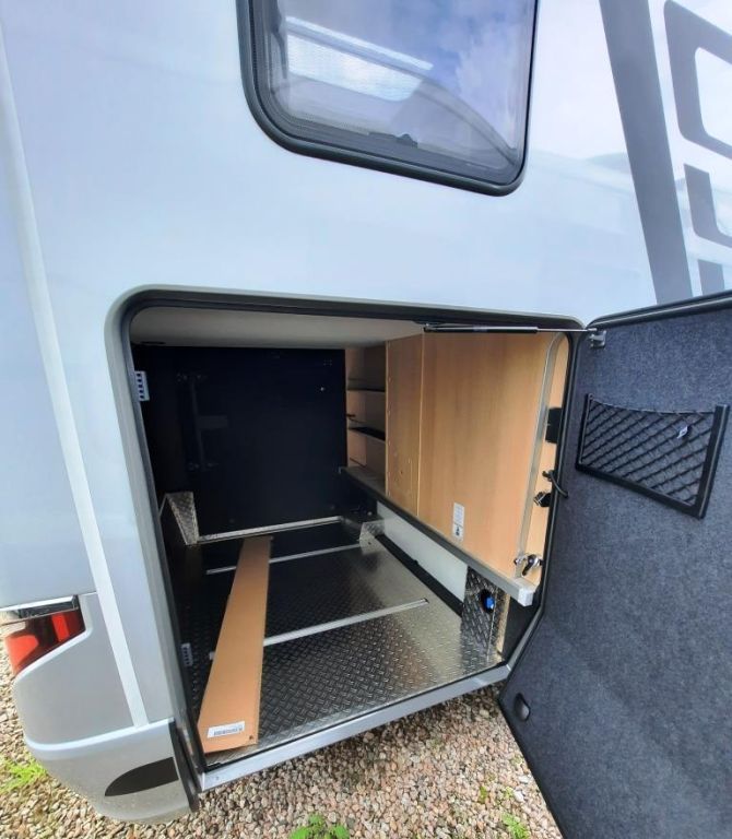Fahrzeugabbildung HYMER / ERIBA / HYMERCAR B-Klasse ML I 780 BlackLine Verfüg./Sparen Sie 2