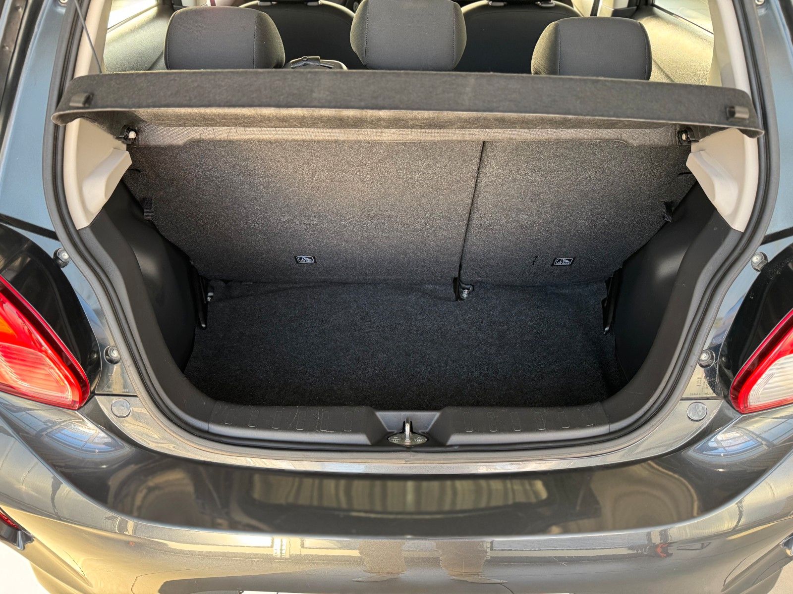 Fahrzeugabbildung Mitsubishi Space Star 1.2 Select "Klima Allwetterreifen"