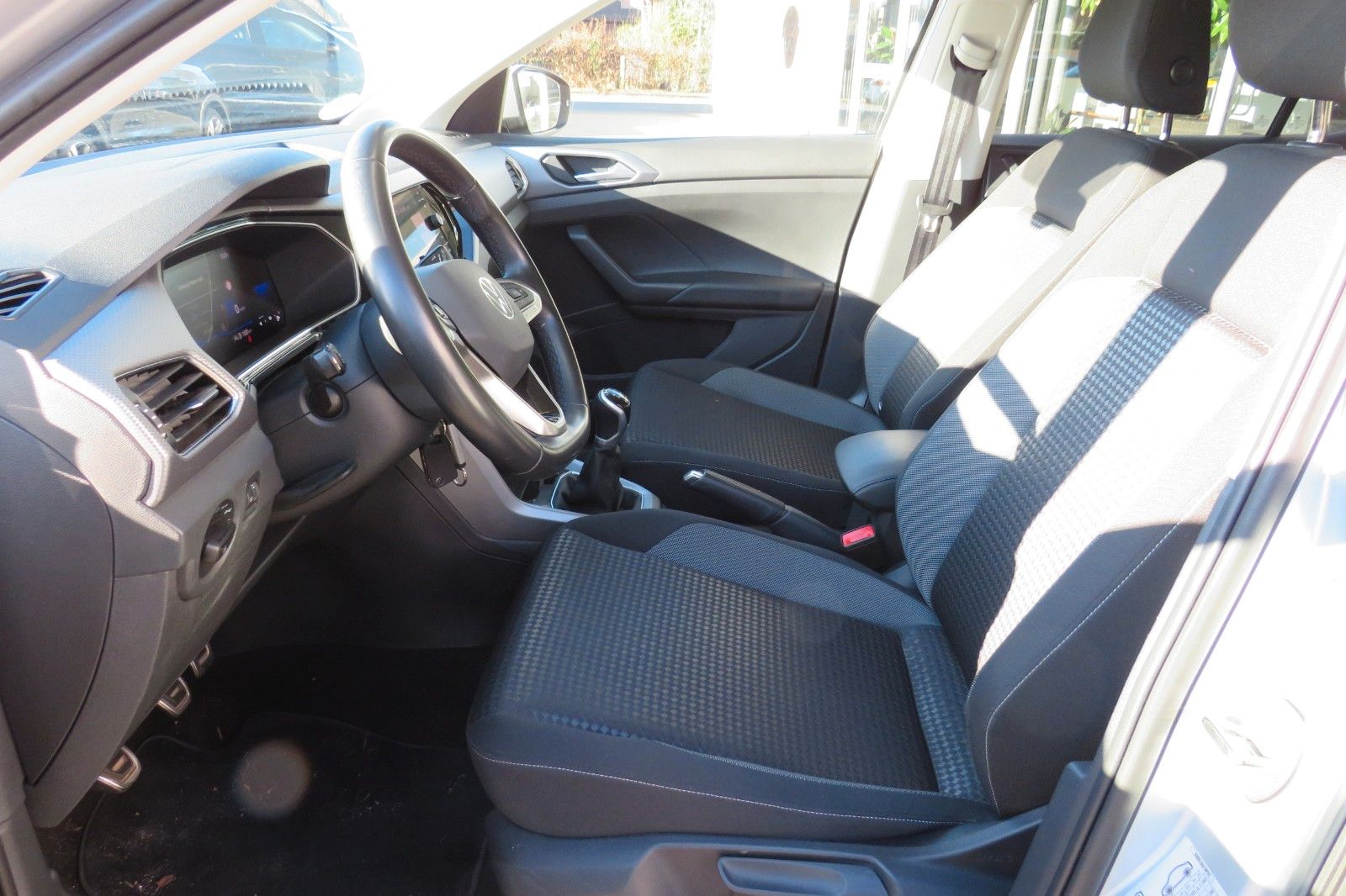 Fahrzeugabbildung Volkswagen T-Cross Active ACC NAVI APP GJ SITZH. PDC 1HD