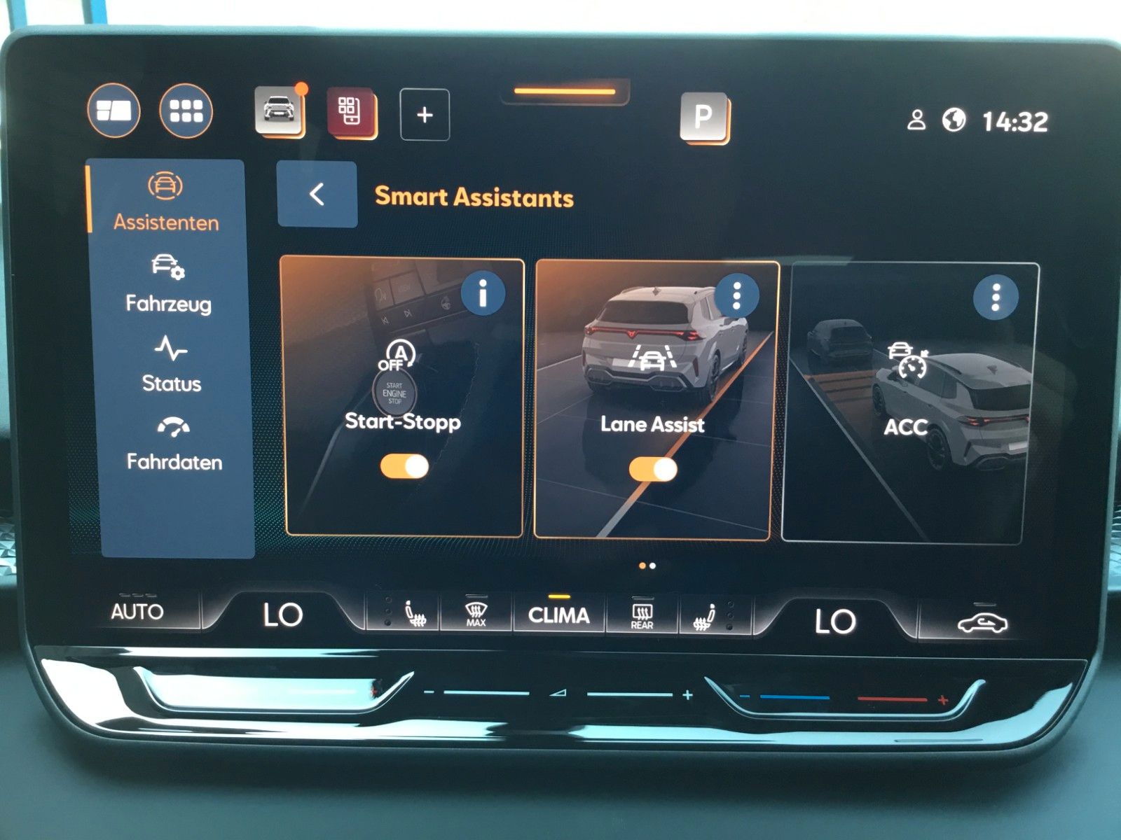 Fahrzeugabbildung CUPRA Terramar 1.5 eTSI DSG+AHK+360°+Headup+ACC