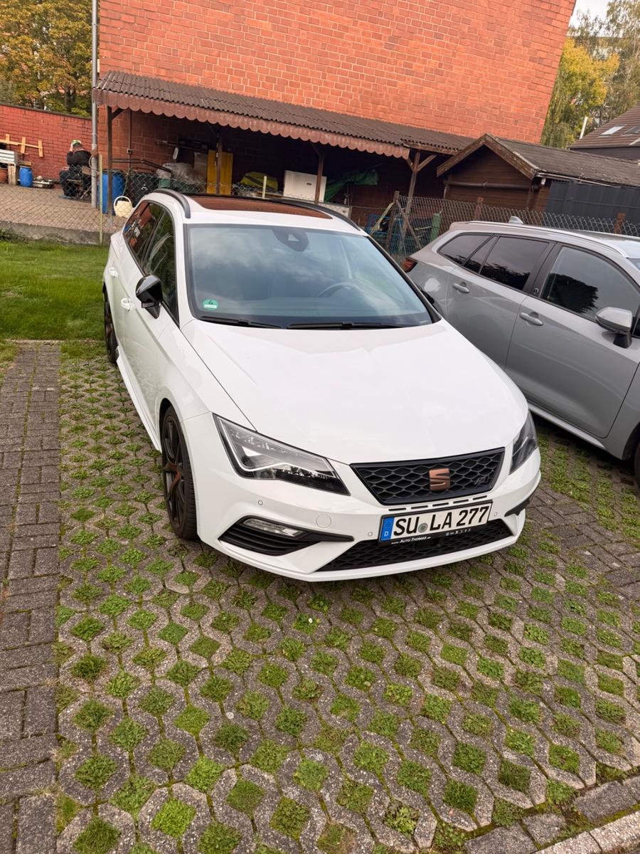 SEAT Leon 2.0 TSI CUPRA 4Drive DSG Sportstourer CUPRA