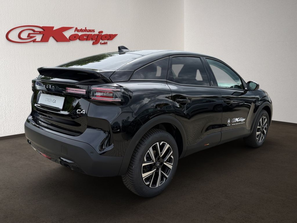 Fahrzeugabbildung Citroën C4 Hybrid 145 TEAM D * Ganzjahresreifen