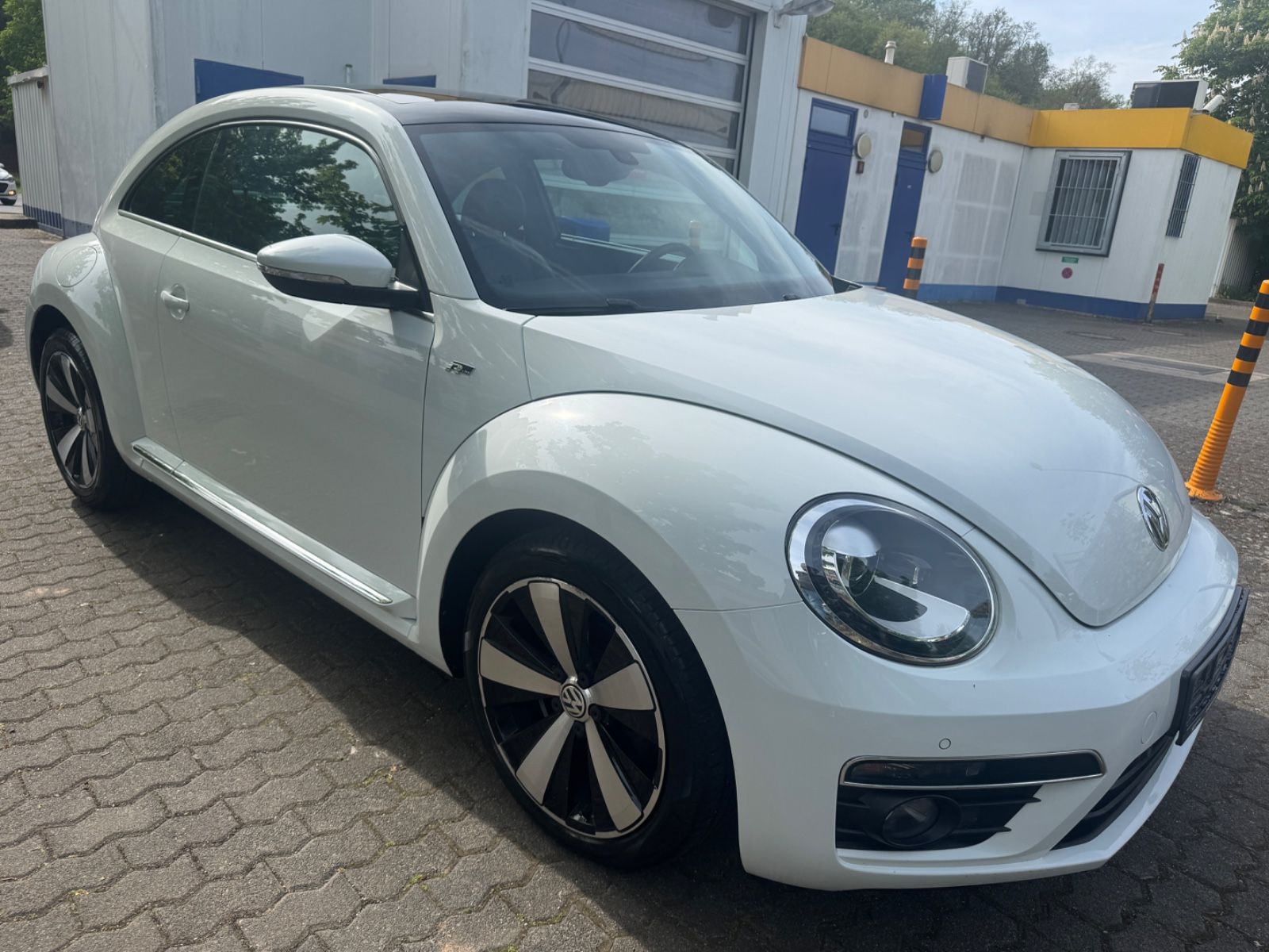 Fahrzeugabbildung Volkswagen Beetle Lim. R Line Navi+Panorama+Leder+LED