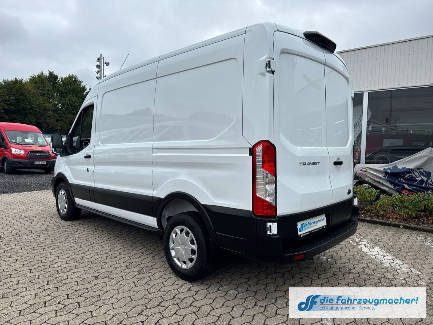 Fahrzeugabbildung Ford Transit Kasten 350 L2 Trend 2.0  Klima DAB Totwi