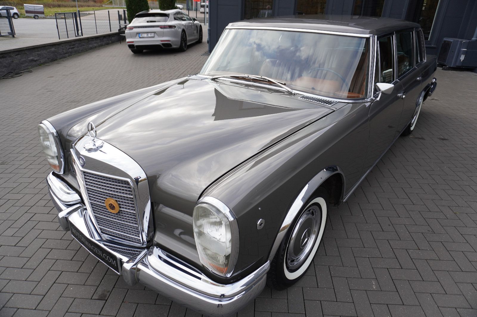Fahrzeugabbildung Mercedes-Benz 600