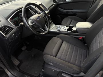 Ford S-Max - 10