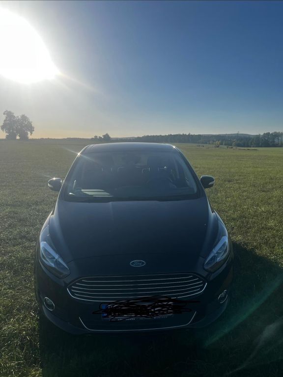 Image of Ford S-Max