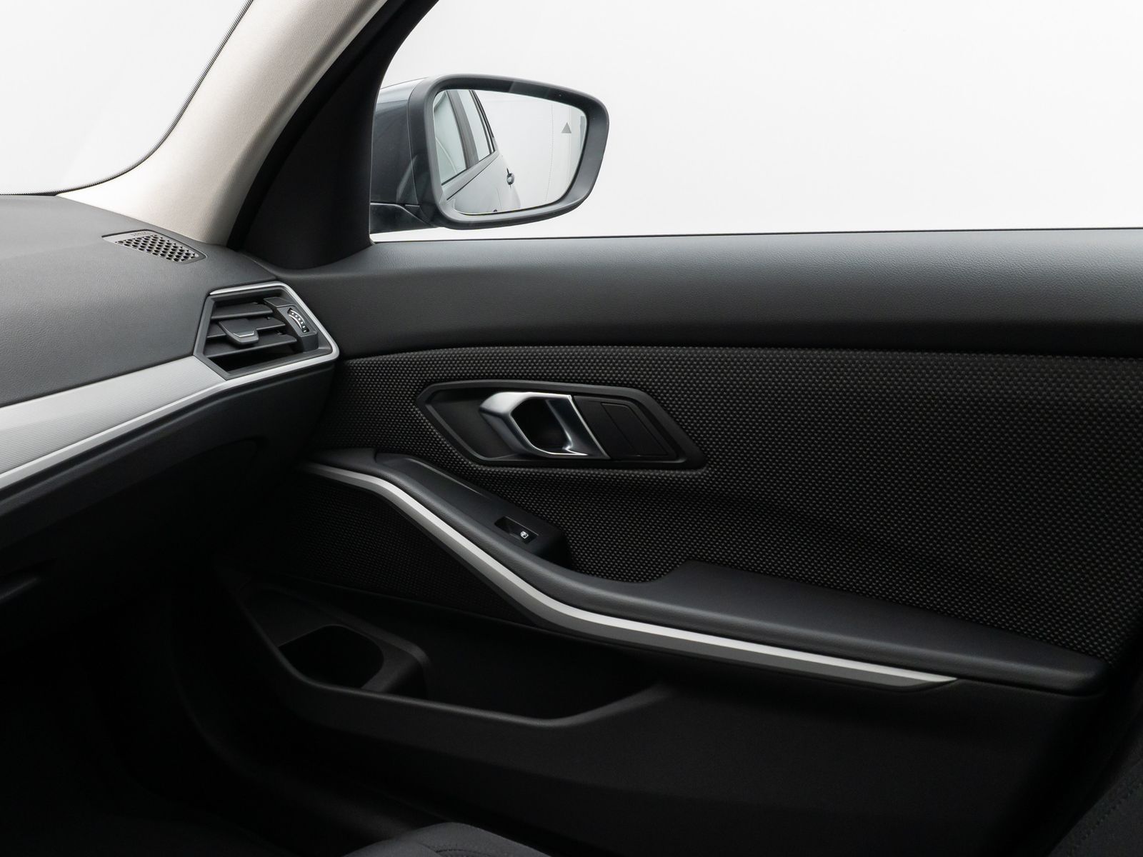 Fahrzeugabbildung BMW 320i Panorama DAB CockPitPr DrivAssist PDC Alarm