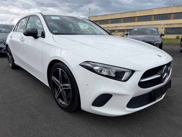 MERCEDES-BENZ A 250 360* Kamera Navi LED AMG Performance