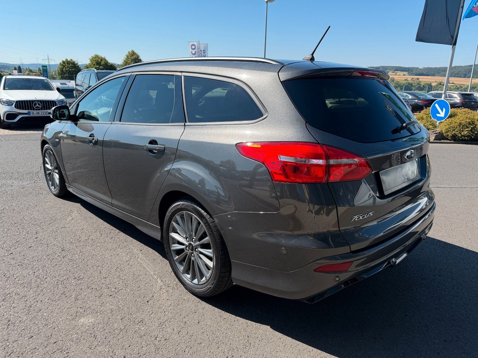 Fahrzeugabbildung Ford Focus Turnier ST+SportfahrW+BiXenon+Alcantara