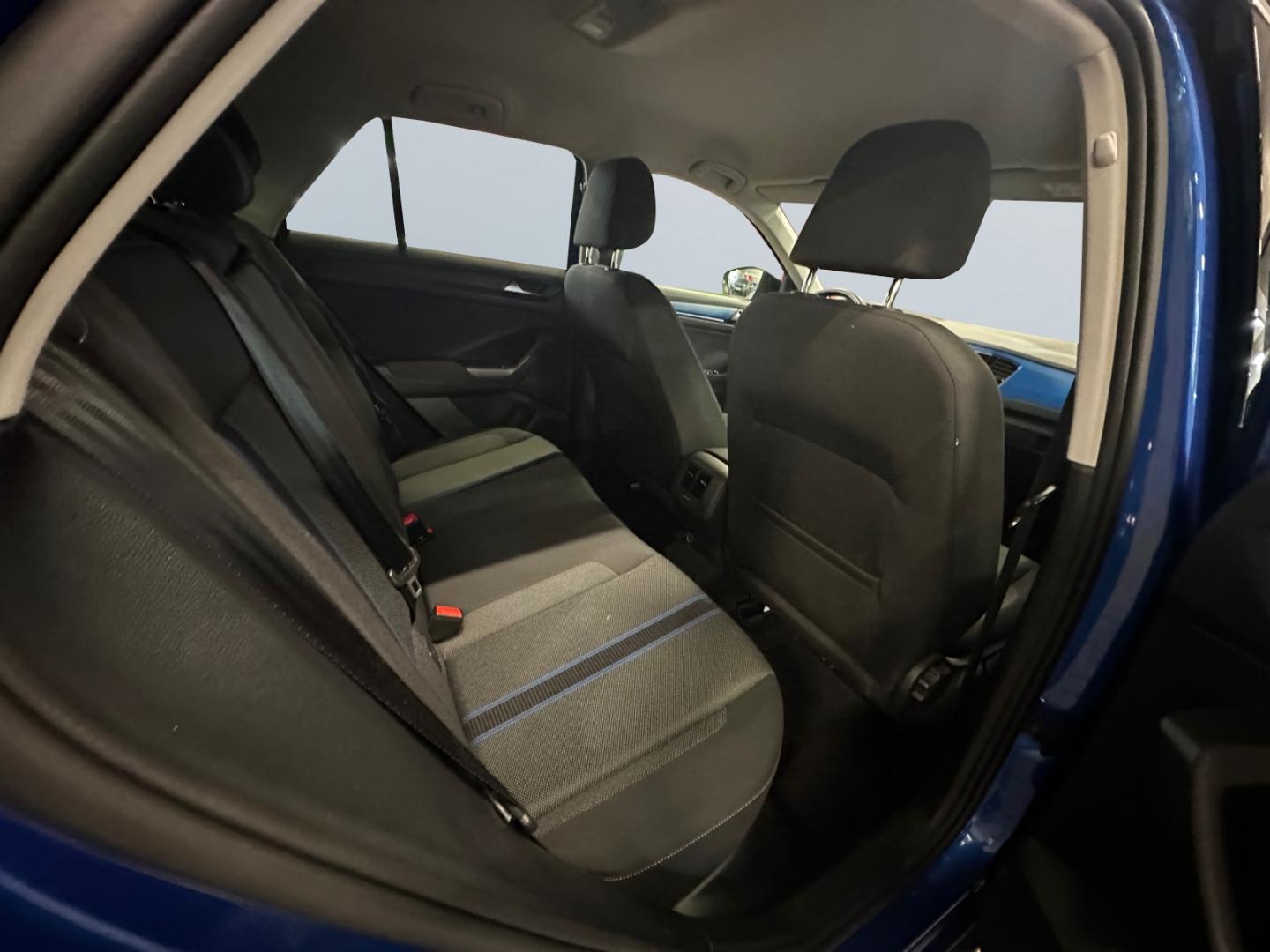 Volkswagen T-Roc 1.5 TSI Style *AHK*Digi CP*Navi*SHZ*PDC v+, миниатюра 17