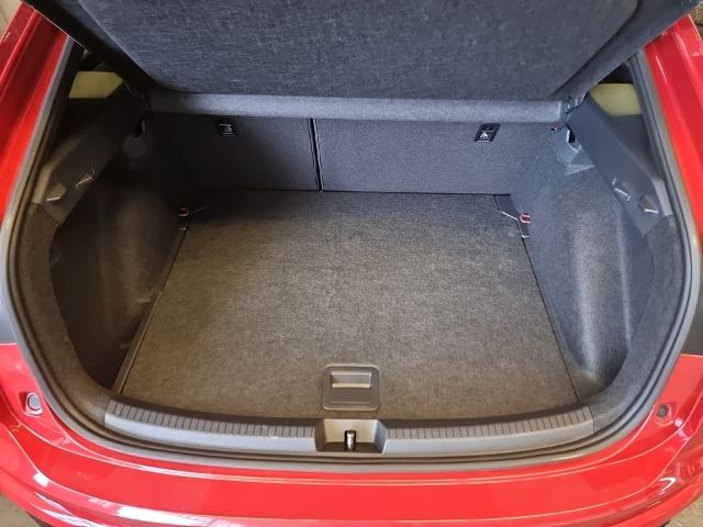 Fahrzeugabbildung Volkswagen Taigo 1.5 TSI R-LINE BLACK STYLE IQ.DRIVE NAVI K
