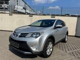 Toyota RAV 4  4X4 Navi Kamera Standheizung Schiebedach - Toyota RAV 4 Gebrauchtwagen