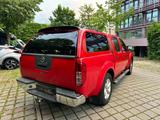 Nissan Navara 2.5 dCi 4x4 Doppel-Kabine Hardtop Klima - : Pickup, Kabine