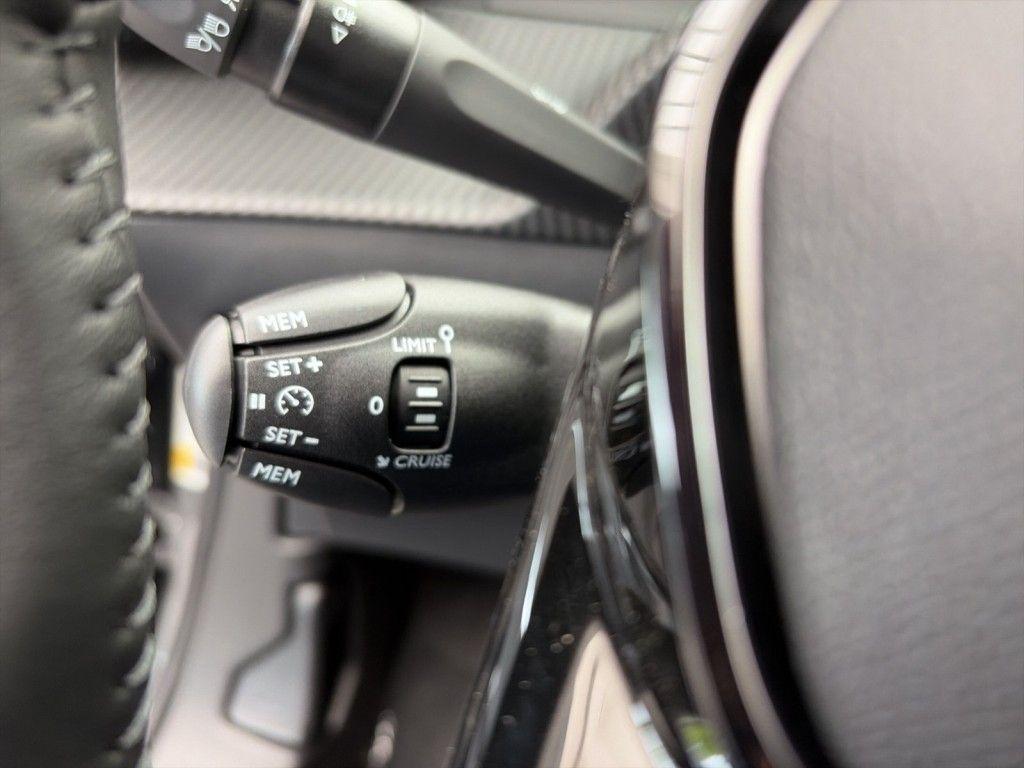 Peugeot 2008 Hybrid 110 e-DSC Allure