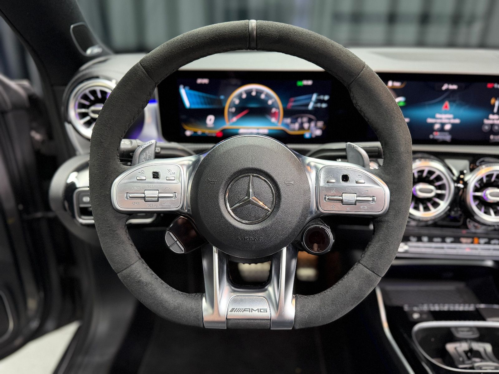 Fahrzeugabbildung Mercedes-Benz CLA 45 AMG Shooting Brake 4Matic|VOLL|