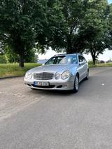 Mercedes-Benz Mercedes E 320 | Automatik | Familienkombi... - Mercedes-Benz E 320 in Stuttgart