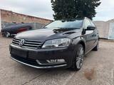 Volkswagen VW Passat 1,4 Benzin  Automatik 2.Hd ,Wi-R... - VW Passat Gebrauchtwagen in Magdeburg