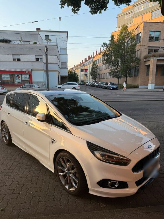 Image of Ford S-Max