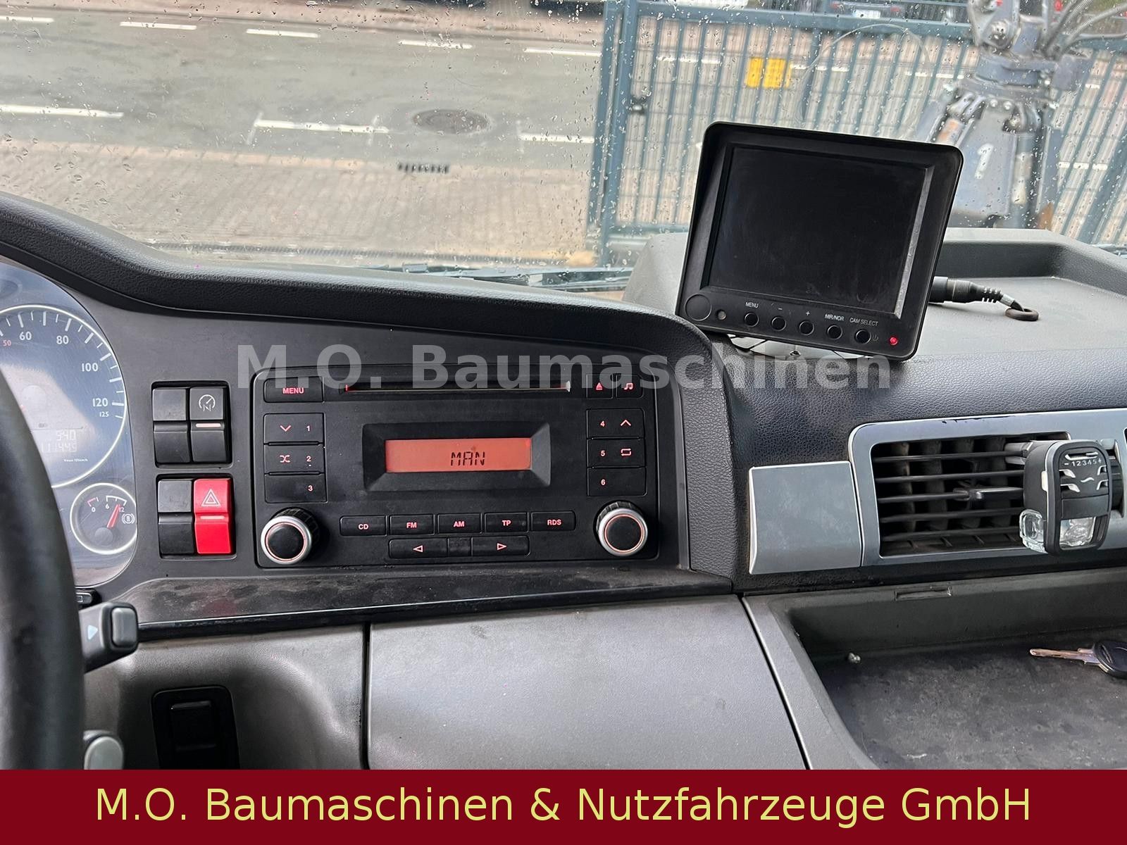 Fahrzeugabbildung MAN TGS 26.440 / 6x6 /3-Seitenkipper / Plane / AC /