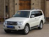 Mitsubishi Pajero 3.2 DI-D Edition 30*1 HD*7SITZER*LEDER*SH - gebrauchte Mitsubishi Pajero aus dem Jahr 2014