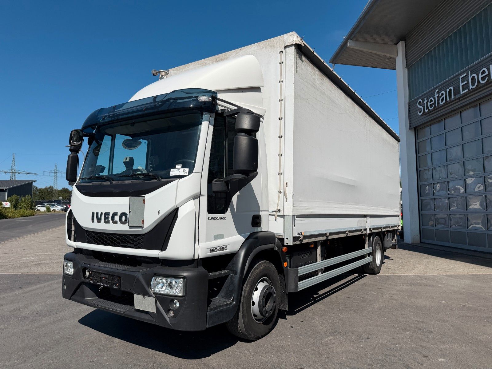 Fahrzeugabbildung Iveco Eurocargo ML160E32/P LBW Bär 1.500kg Abbiegeassi - mit KI generiert/bearbeitet