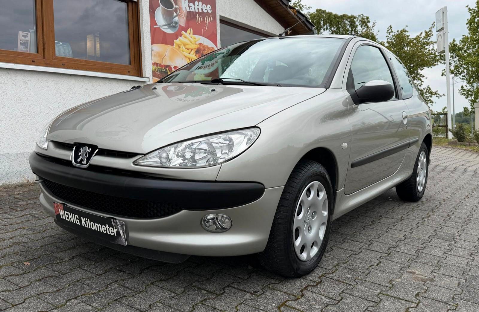 Peugeot 206 1,4 65 kW, ESP, Wenig KM, TÜV NEU