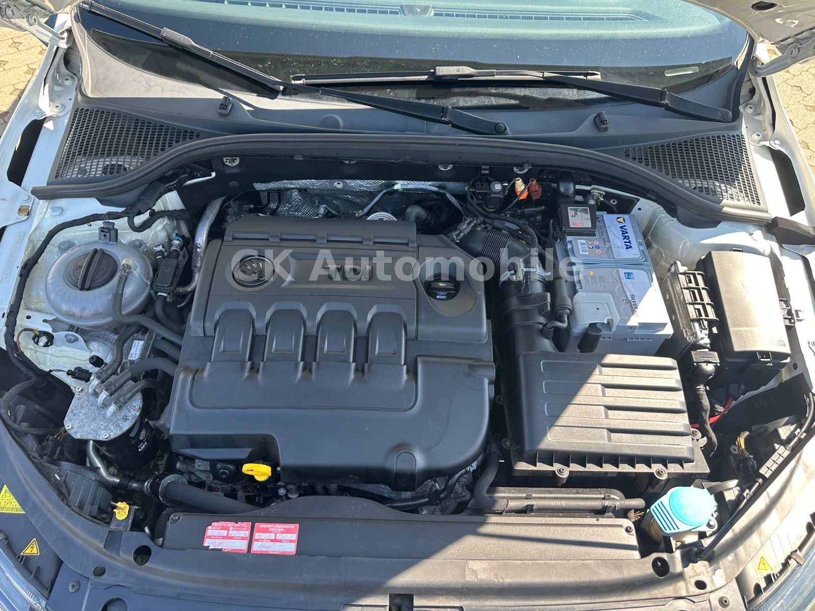 Fahrzeugabbildung SKODA Octavia Combi RS 2.0 TDI DSG/Navi/Bi-Xenon/PDC