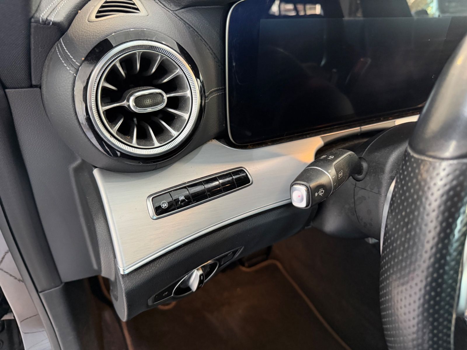 Fahrzeugabbildung Mercedes-Benz CLS 350 4Matic*AMG-Line*1.Hd