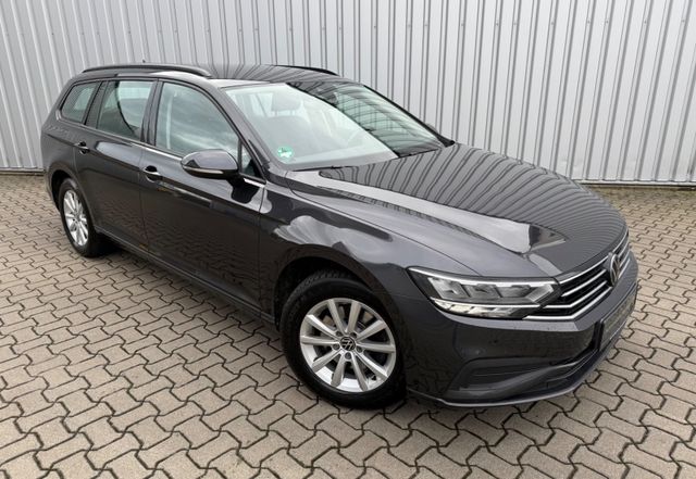 Volkswagen Passat Variant*Basis*Navi*Kamera*Sitzh*ACC*LED*