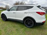 Hyundai Santa Fe Style 4WD - Hyundai SANTA FE: Style