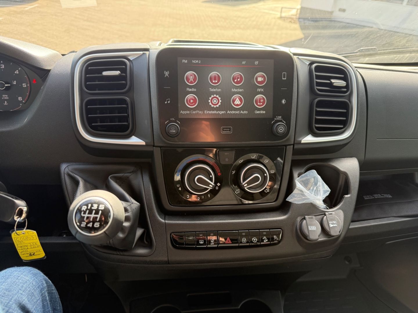 Fahrzeugabbildung Opel Movano Kasten H2 35 L3H2 BlueHDI 140