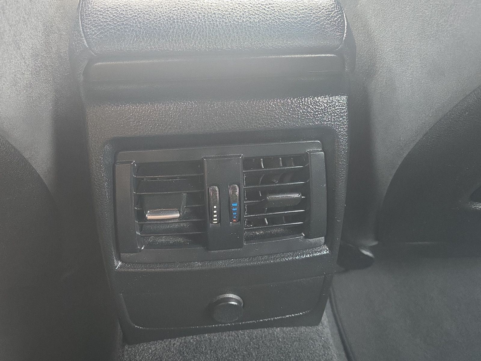 Fahrzeugabbildung BMW 118d M Sport Navi Leder Tempomat PDC