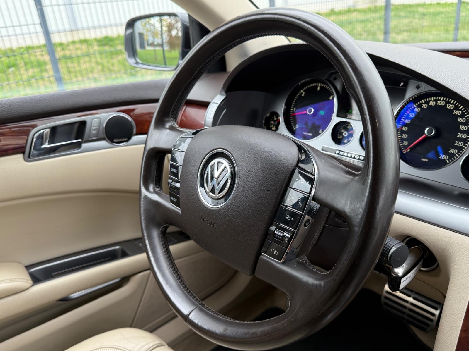 Volkswagen Phaeton V6 TDI 4Motion*EXCLUSIVE*FOND TV*NAVI