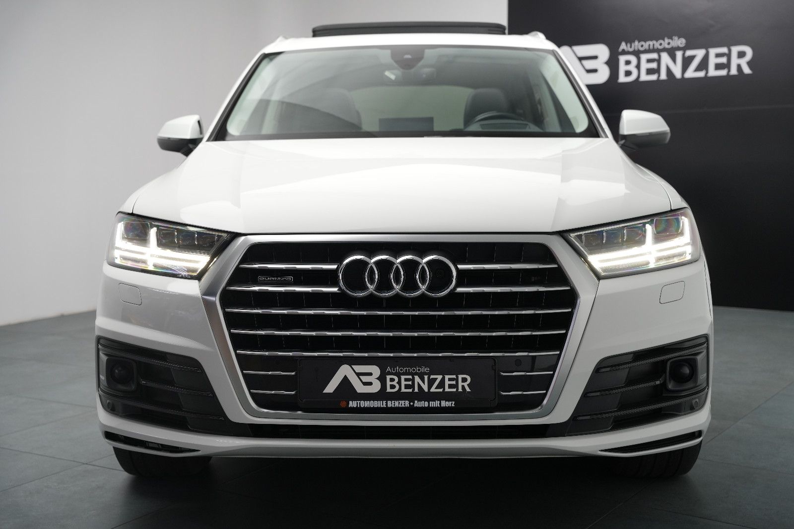 Fahrzeugabbildung Audi Q7 3.0 TDI *S-Line*Panorama*HUD*BOSE*R-Kamera*