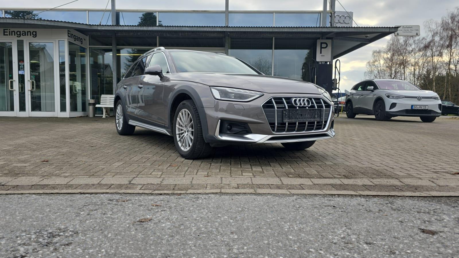 Audi A4 Allroad quat 45 TDI ACC AHK LED Lane Side Pan
