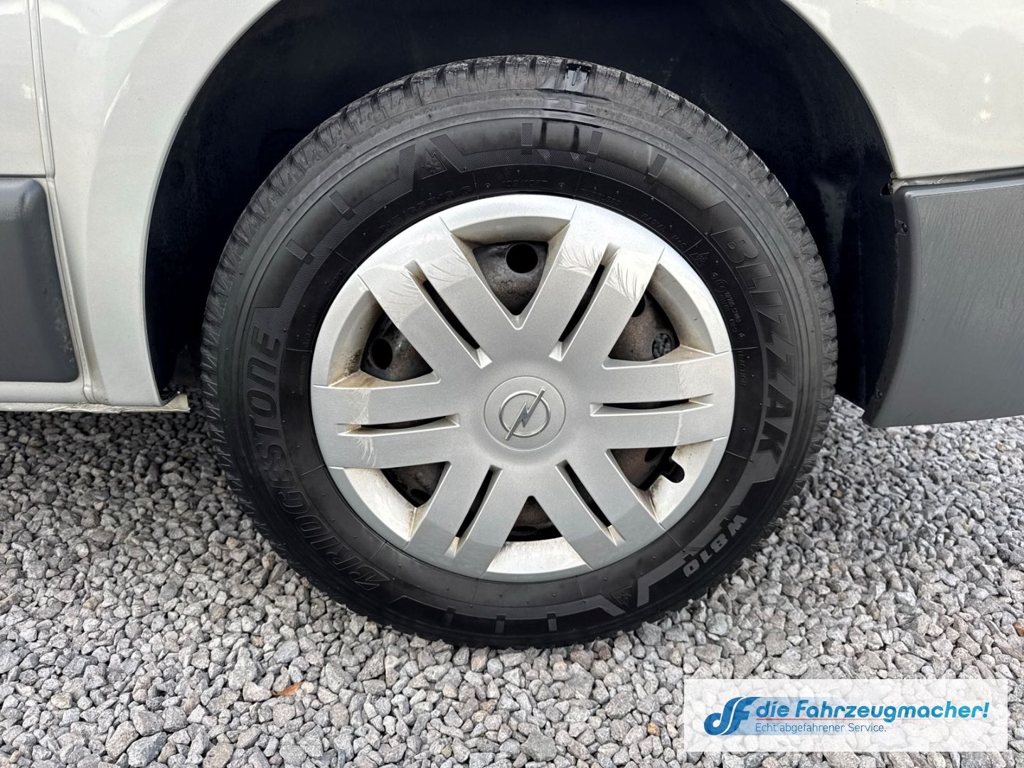Fahrzeugabbildung Opel Vivaro Kombi L1H1 2,7t Klima *EXPORT