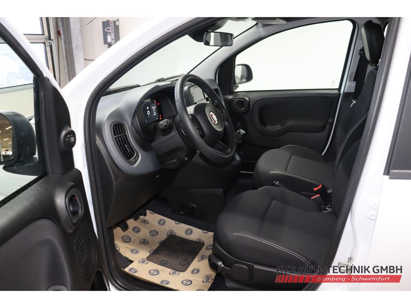 Fahrzeugabbildung Fiat Pandina ICON Hybrid 1.0 GSE DAB Spurhalteass.
