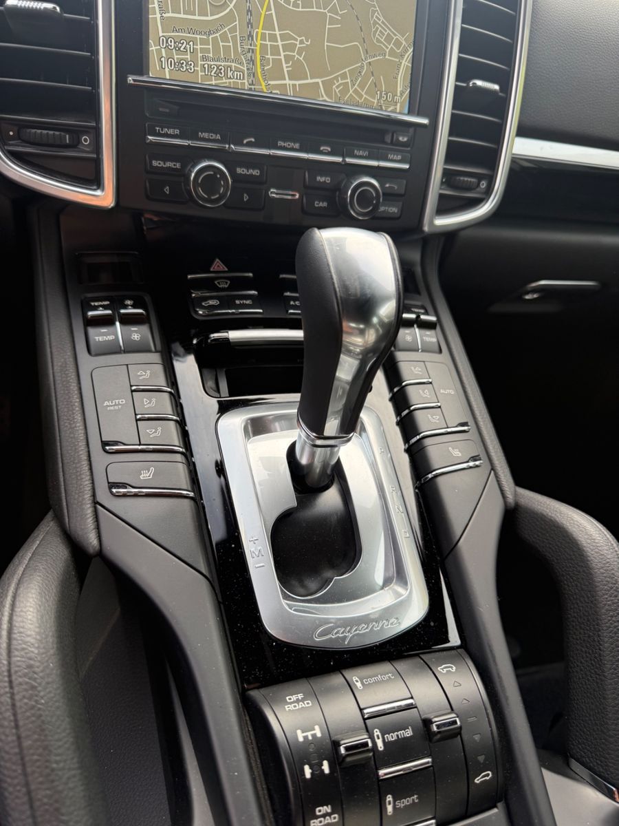 Porsche Cayenne Diesel Platinum|1.HAND|XEN|SHZ|NAVI|AHK foto 9