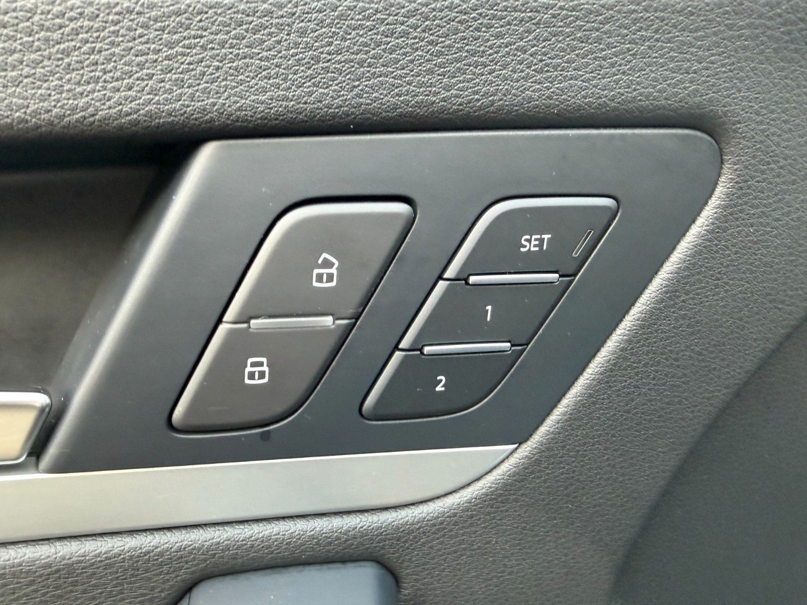 Fahrzeugabbildung Audi Q5 55 TFSI e quattro S-LINE ACC LANE ASSIST HUD