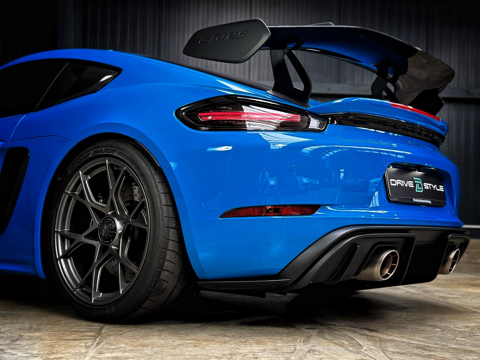 Fahrzeugabbildung Porsche Cayman GT4 RS