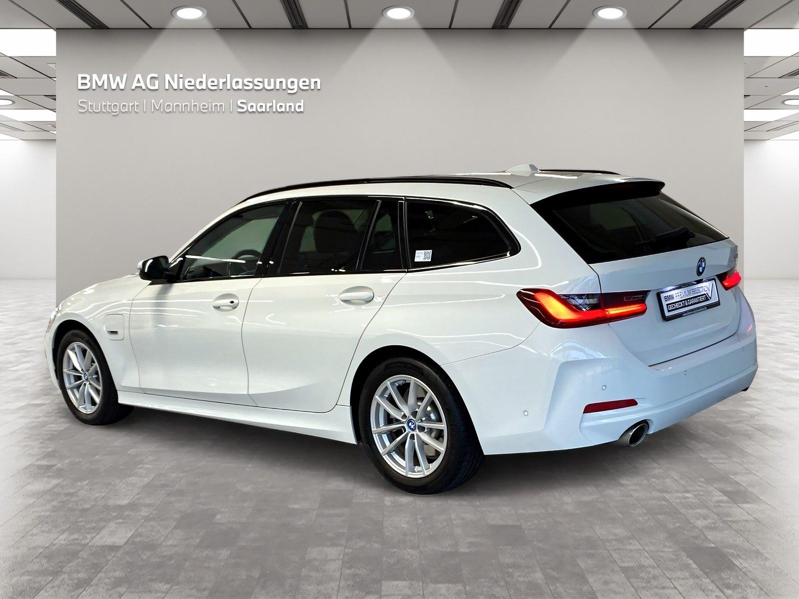 BMW 330e Touring Navi Kamera Sitzheizung