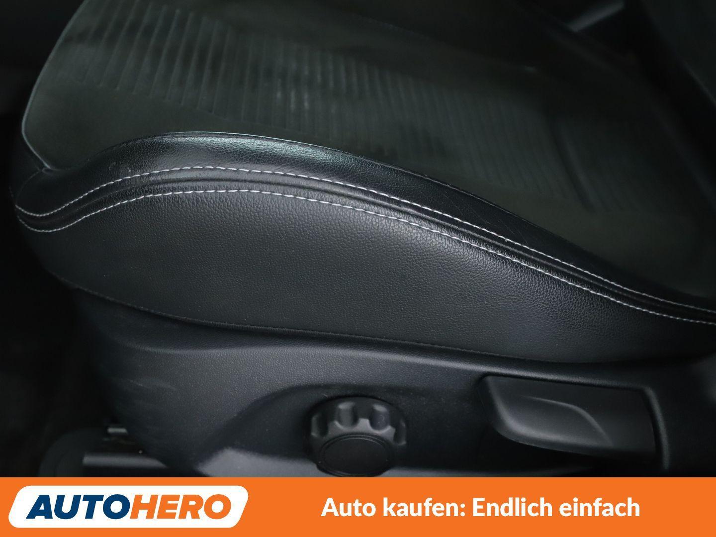 Ford Fiesta 1.5 EcoBoost ST *NAVI*LED*TEMPO*PDC*PANO*