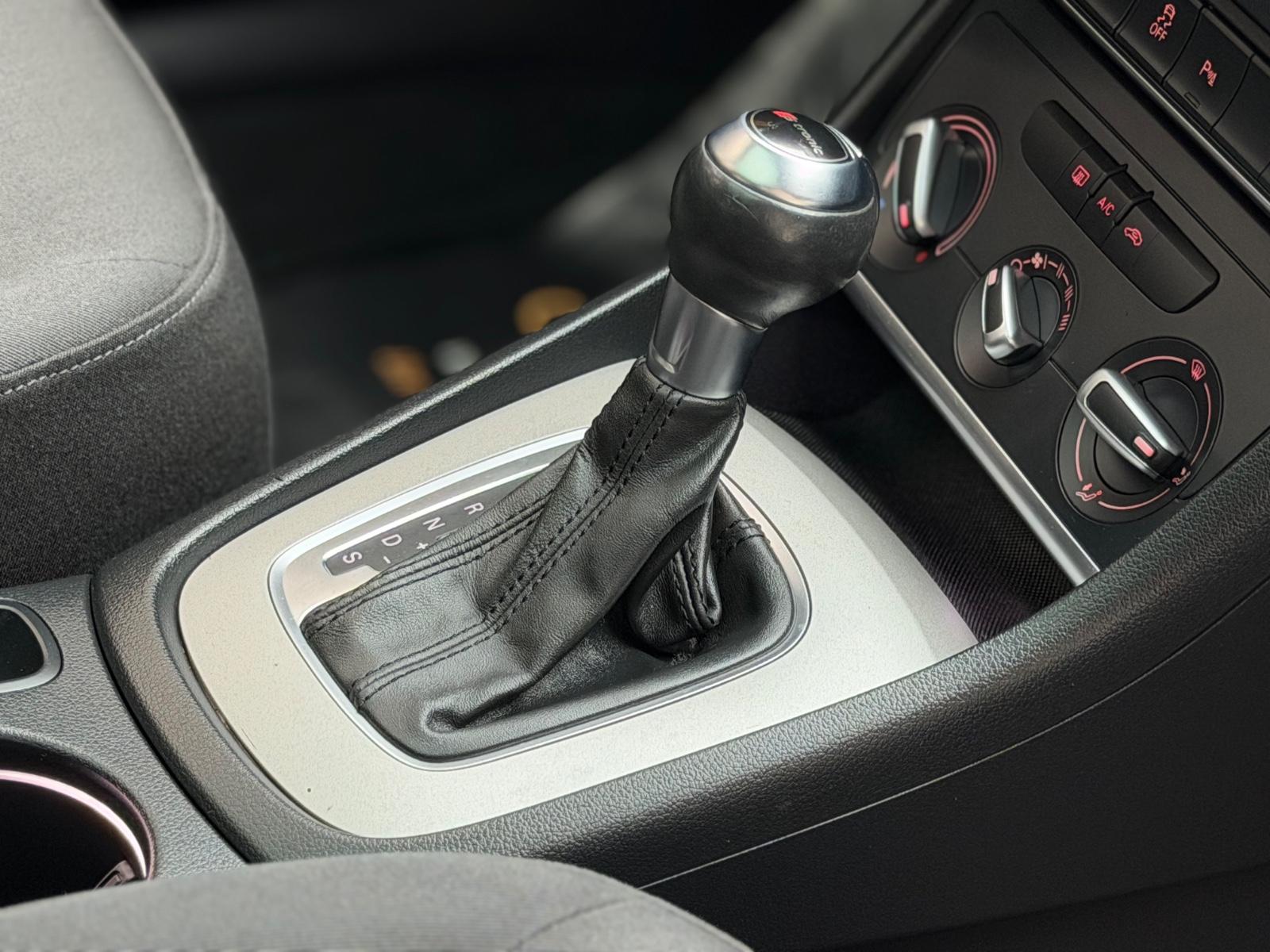 Audi Q3 2.0 TDI quattro/Xenon/Navi/BT/SHZ/PANO