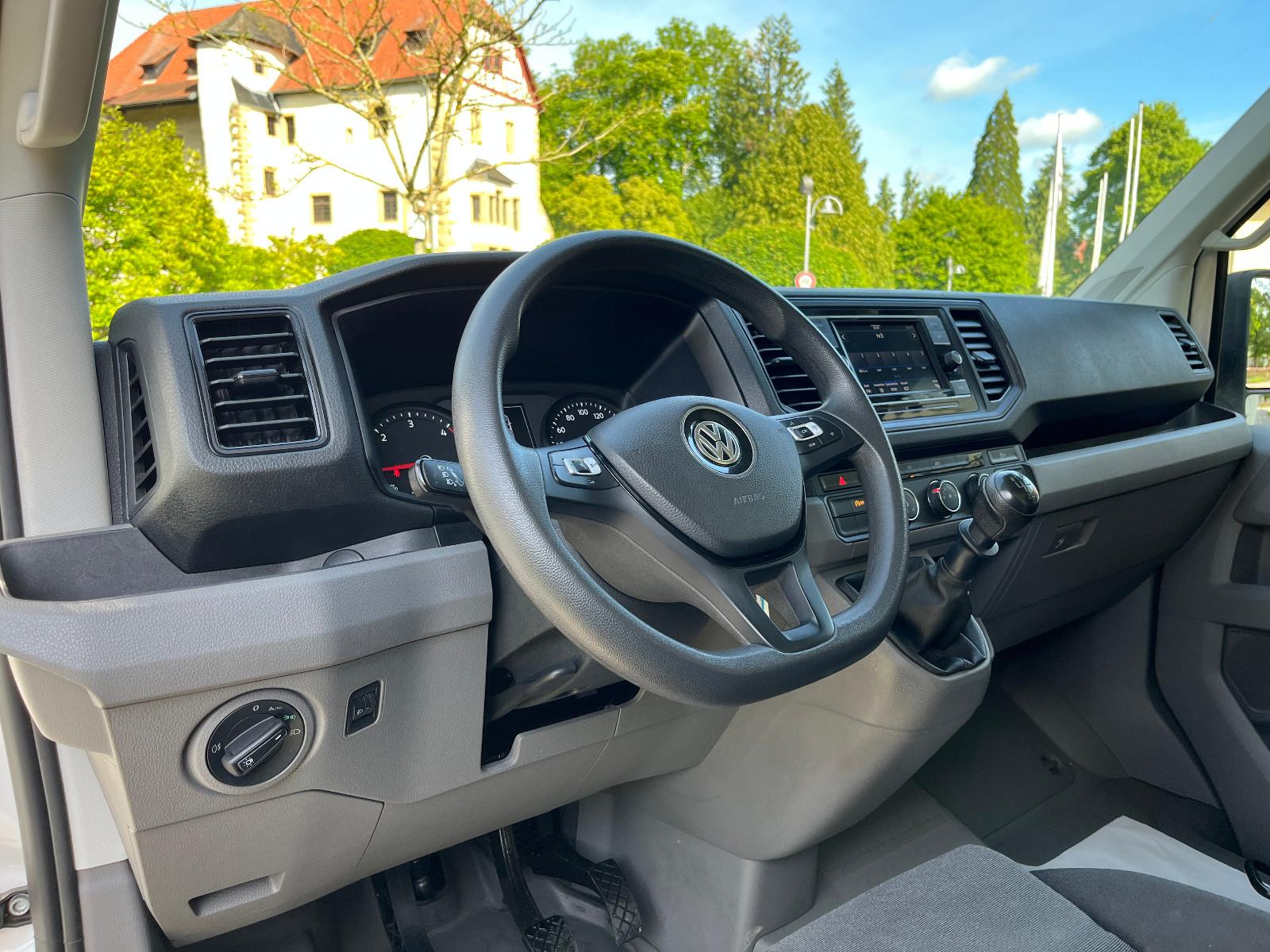 Volkswagen CRAFTER 2.0TDI XXXL KOFFER RAMPE KAMERA 177 PS
