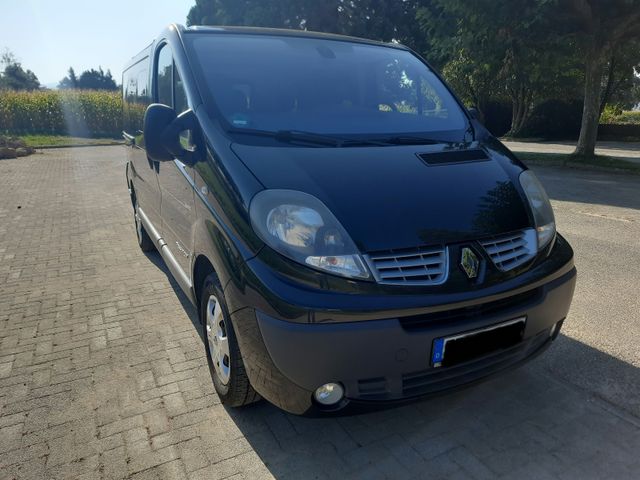 Renault Trafic 2,0 dci PASSENGER BLACK EDITION