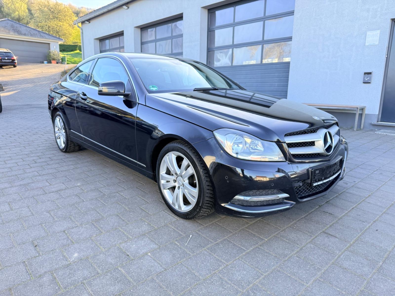 Mercedes-Benz C220 Coupe CDI BlueEfficiency | Automatik | NAVI