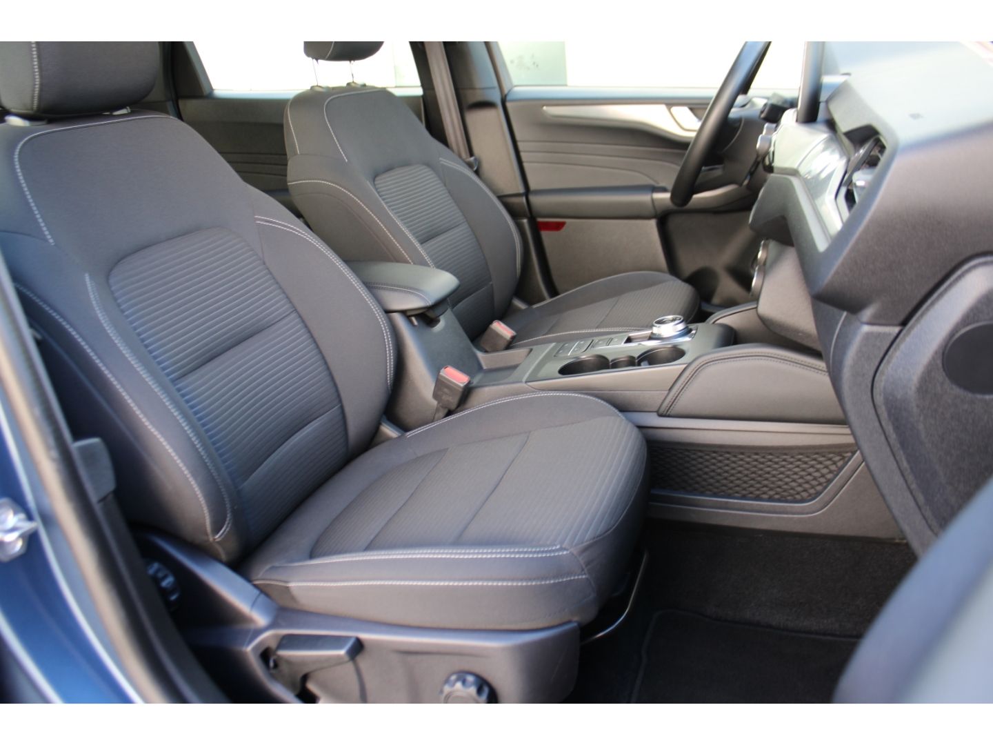 Fahrzeugabbildung Ford Kuga Titanium 2.0 EcoBlue 4x4 LED HeadUp Navi RF