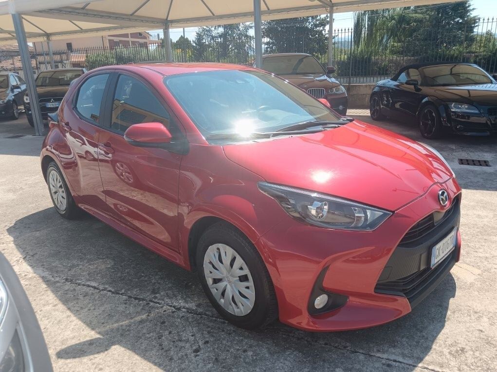 Toyota Yaris 1.5 Hybrid 5 porte Lounge imagem 3